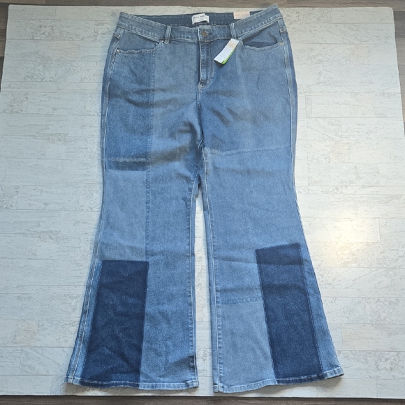 NWT Lane Bryant Patchwork Flare Jeans Size 22 Denim - Picture 2 of 13